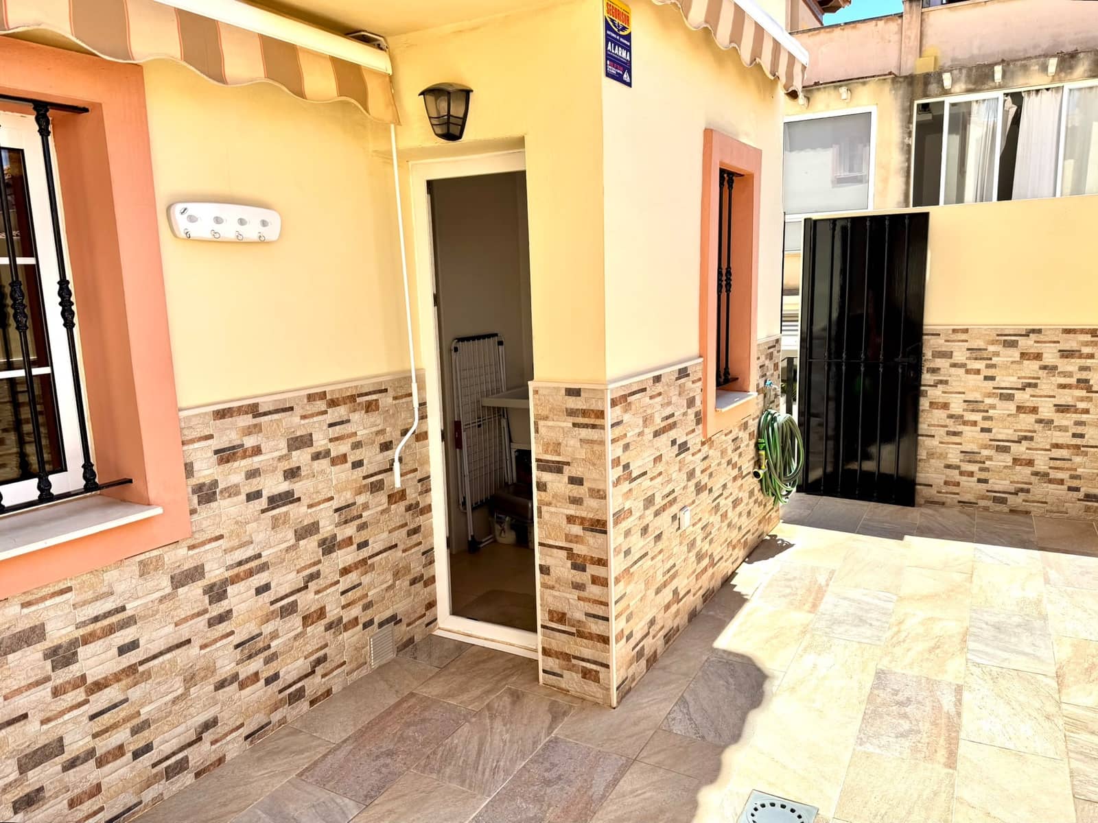 4 bedroom Villa for sale in Almayate with pool garage - € 445,000 (Ref: 10163444)