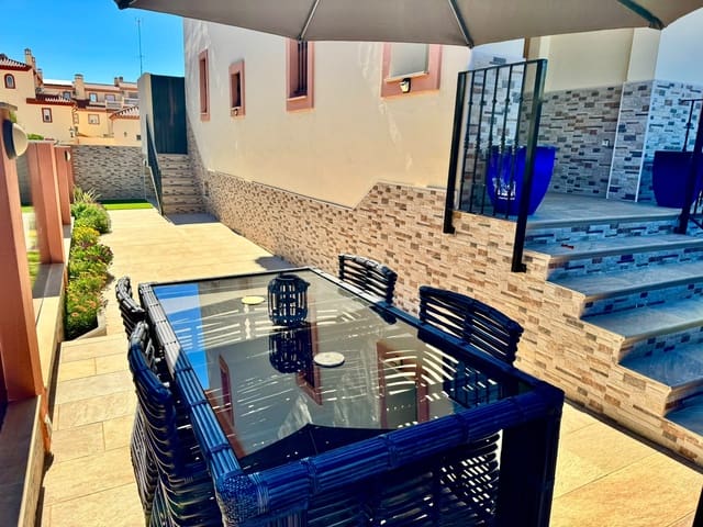 4 soveværelse Villa til salg i Almayate, Vélez-Málaga med swimmingpool garage - € 445.000 (Ref: 10163444)