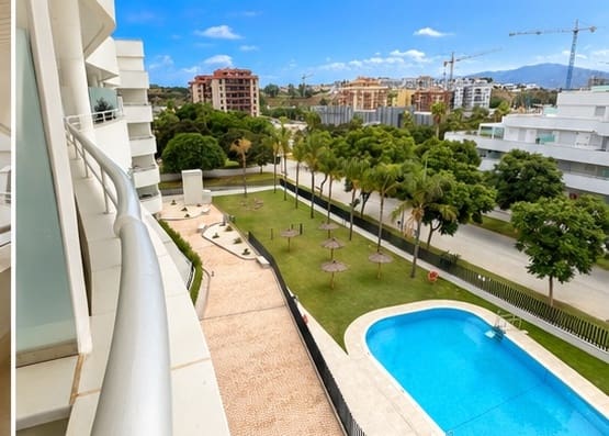 2 slaapkamer Flat te koop in Torre del Mar, Vélez-Málaga met zwembad garage - € 465.000 (Ref: 10163462)