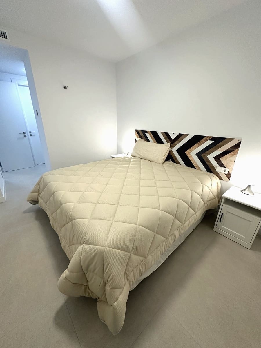 2 Zimmer Wohnung zu verkaufen in Torre del Mar mit Pool Garage - 465.000 € (Ref: 10163462)