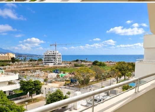 2 Zimmer Wohnung zu verkaufen in Torre del Mar mit Pool Garage - 465.000 € (Ref: 10163462)