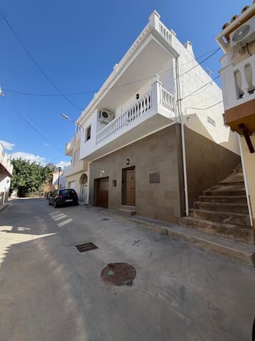 4 makuuhuone Omakotitalo myytävänä paikassa Ciudad Jardín, Málaga kaupunki mukana 
autotalli - 455 000 € (Ref: 10163477)