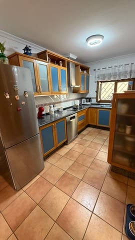 4 makuuhuone Omakotitalo myytävänä paikassa Ciudad Jardín, Málaga kaupunki mukana 
autotalli - 455 000 € (Ref: 10163477)