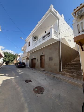 4 makuuhuone Omakotitalo myytävänä paikassa Ciudad Jardín, Málaga kaupunki mukana 
autotalli - 455 000 € (Ref: 10163477)