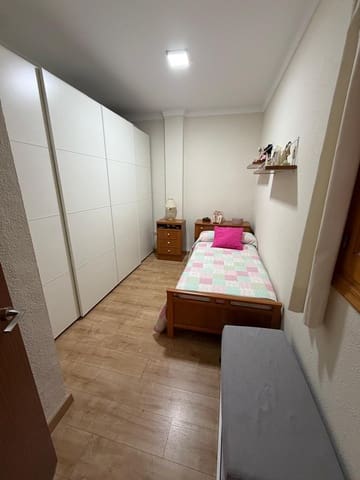 4 makuuhuone Omakotitalo myytävänä paikassa Ciudad Jardín, Málaga kaupunki mukana 
autotalli - 455 000 € (Ref: 10163477)