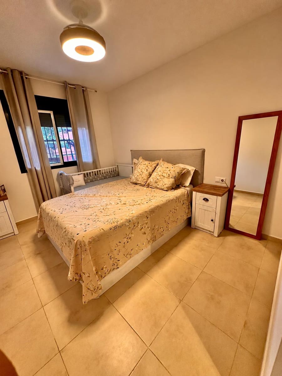 3 sypialnia Apartament na sprzedaż w Torre del Mar z basenem garażem - 429 900 € (Ref: 10180922)