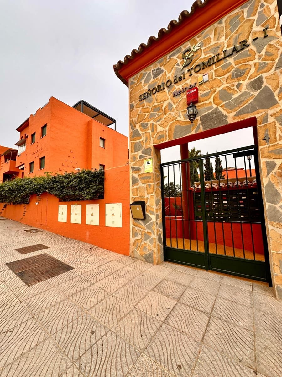 3 sypialnia Apartament na sprzedaż w Torre del Mar z basenem garażem - 429 900 € (Ref: 10180922)