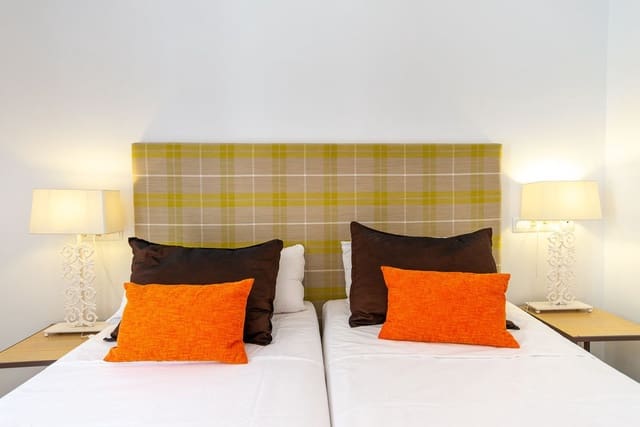 3 slaapkamer Appartement te huur in Ensanche Centro, Málaga stad - € 2.600 (Ref: 6592416)