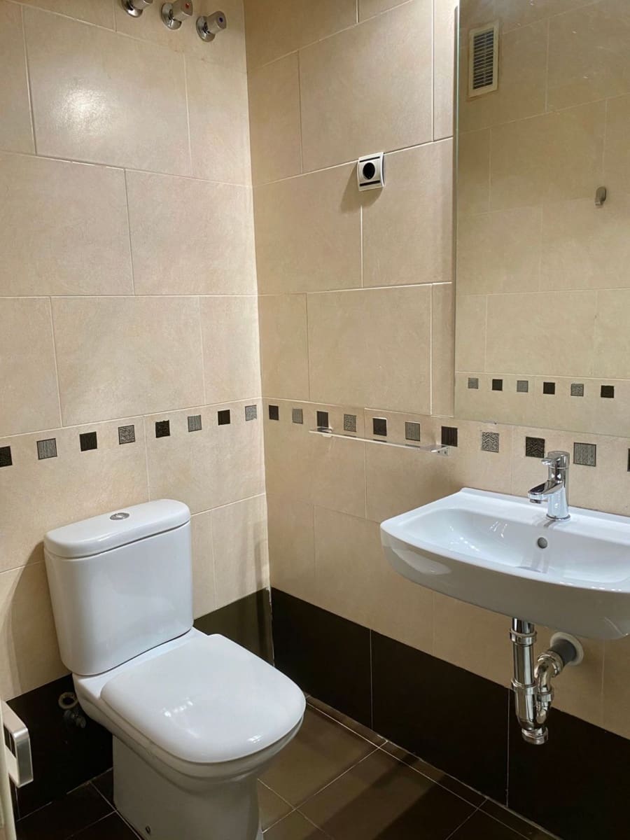 1 soveværelse Lejlighed til leje i Malaga by - € 2.000 (Ref: 6592446)