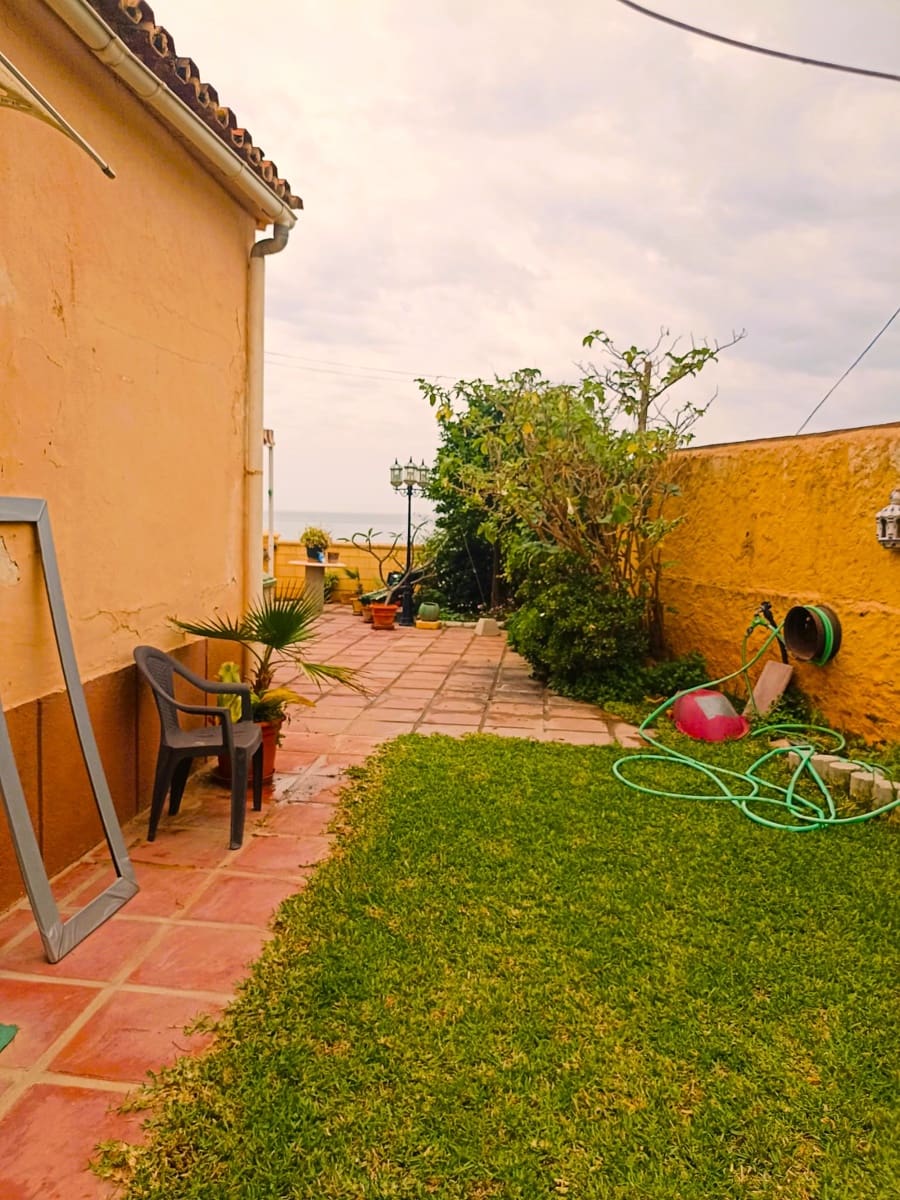 4 soveværelse Villa til salg i Benajarafe med swimmingpool - € 950.000 (Ref: 6757162)