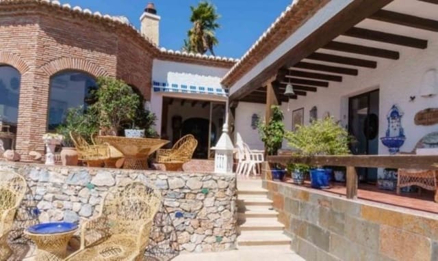 5 sypialnia Willa na sprzedaż w La Herradura, Almuñécar z basenem - 1 200 000 € (Ref: 6780294)