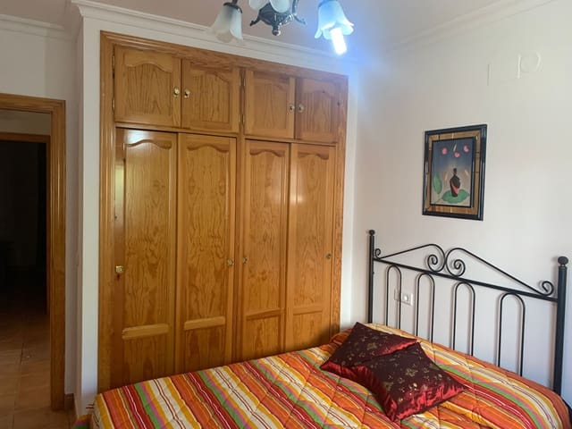 3 sovrum Villa till salu i Alcaucín - 279 000 € (Ref: 7716541)