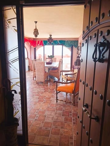 Chalet de 9 habitaciones en Málaga ciudad en venta con piscina garaje - 980.000 € (Ref: 7736023)