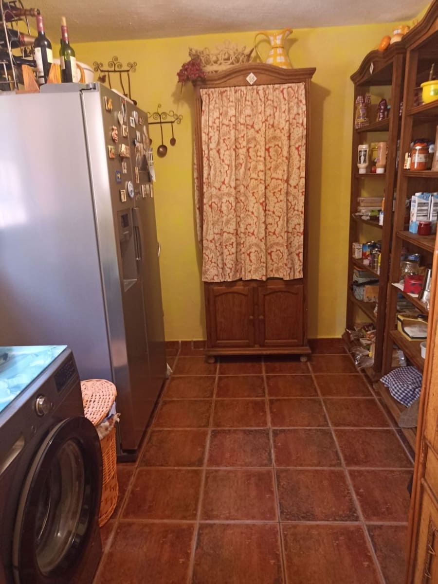 9 soveværelse Villa til salg i Malaga by med swimmingpool garage - € 980.000 (Ref: 7736023)