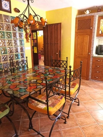 Chalet de 9 habitaciones en Málaga ciudad en venta con piscina garaje - 980.000 € (Ref: 7736023)