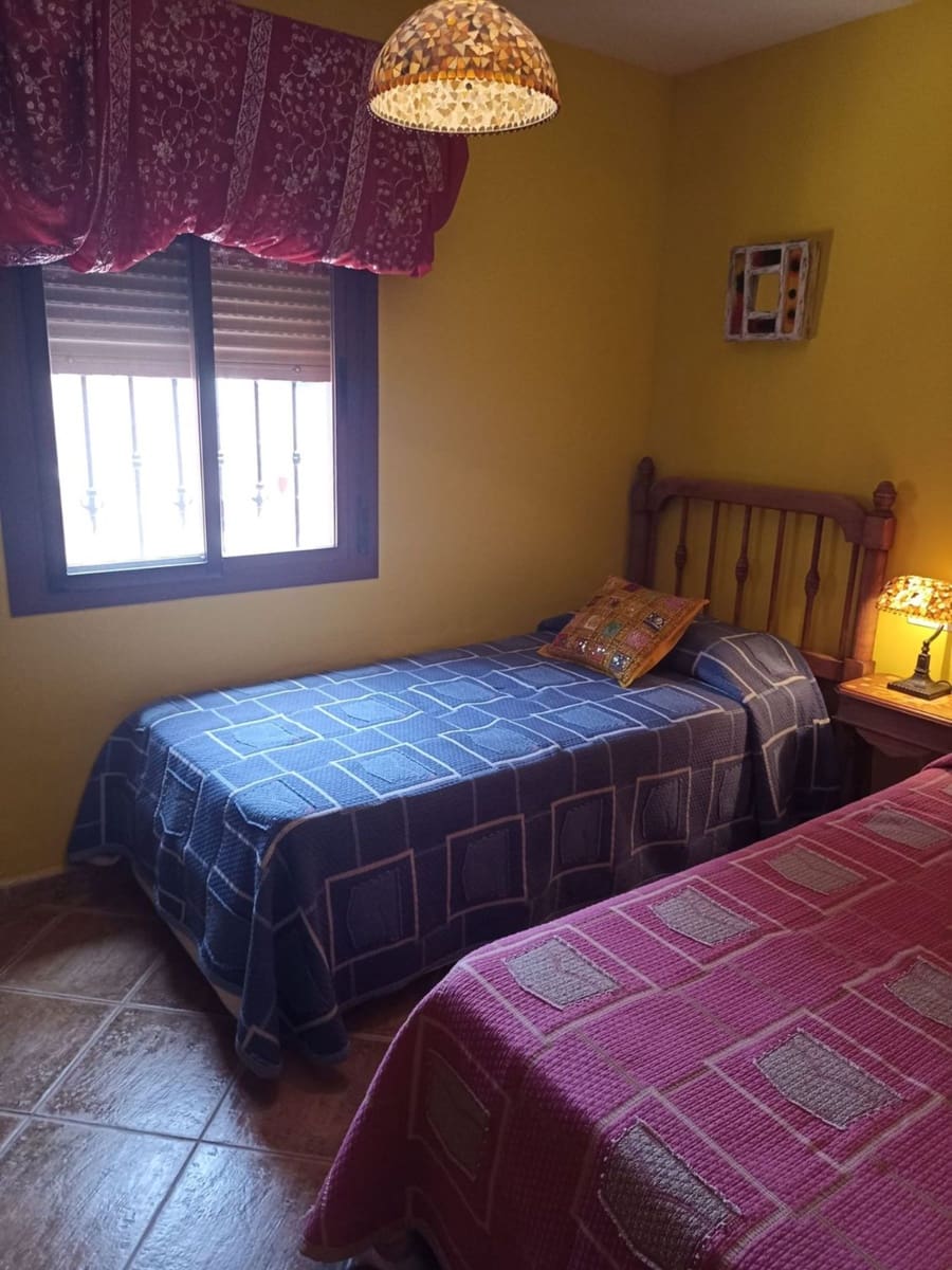 9 soveværelse Villa til salg i Malaga by med swimmingpool garage - € 980.000 (Ref: 7736023)