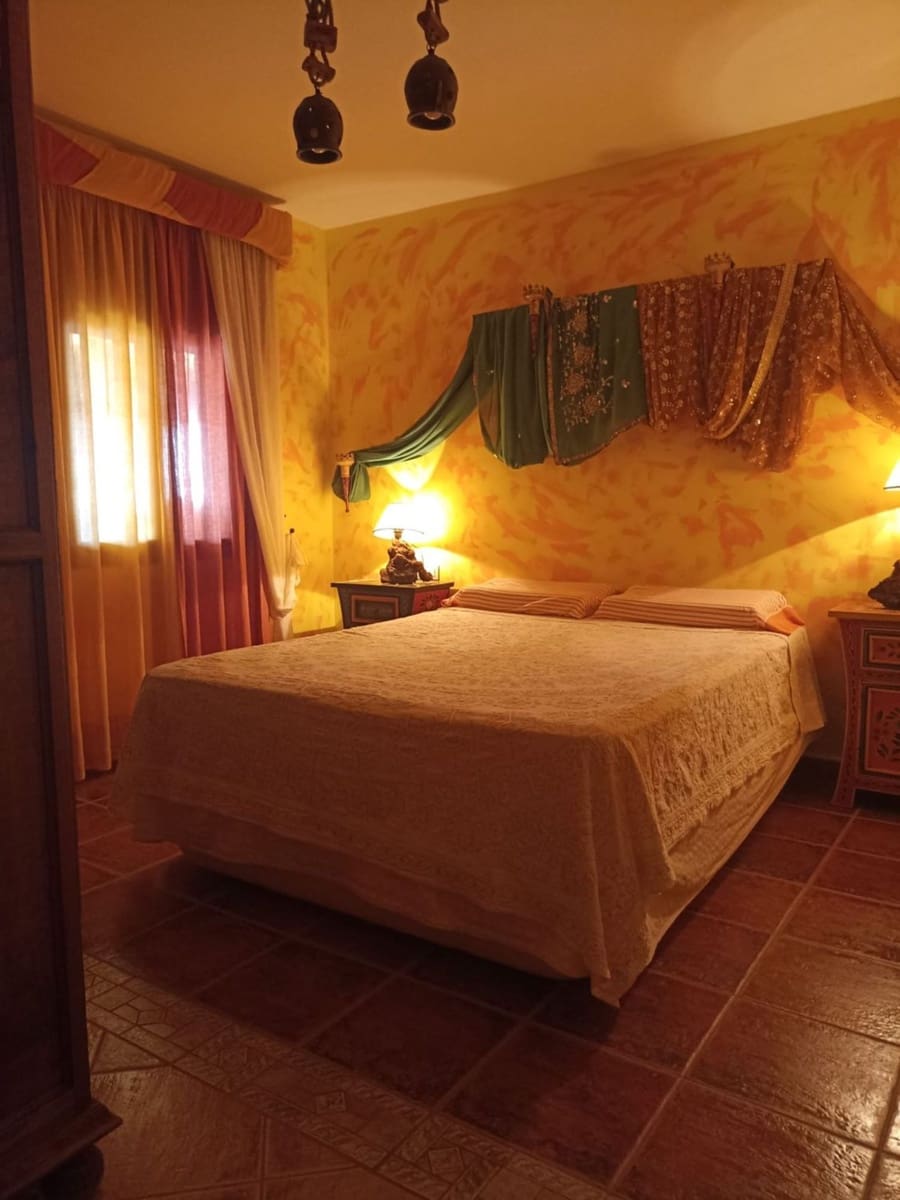 9 soveværelse Villa til salg i Malaga by med swimmingpool garage - € 980.000 (Ref: 7736023)