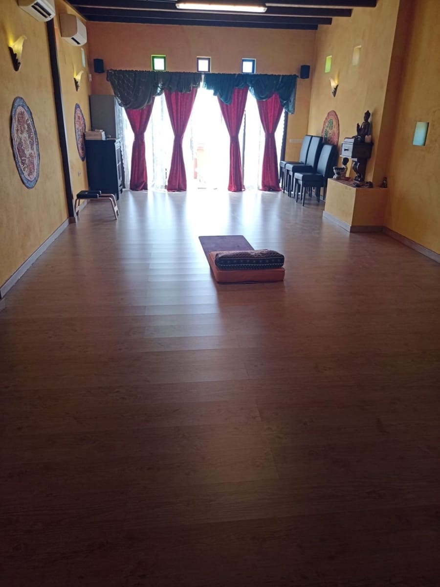 9 soveværelse Villa til salg i Malaga by med swimmingpool garage - € 980.000 (Ref: 7736023)