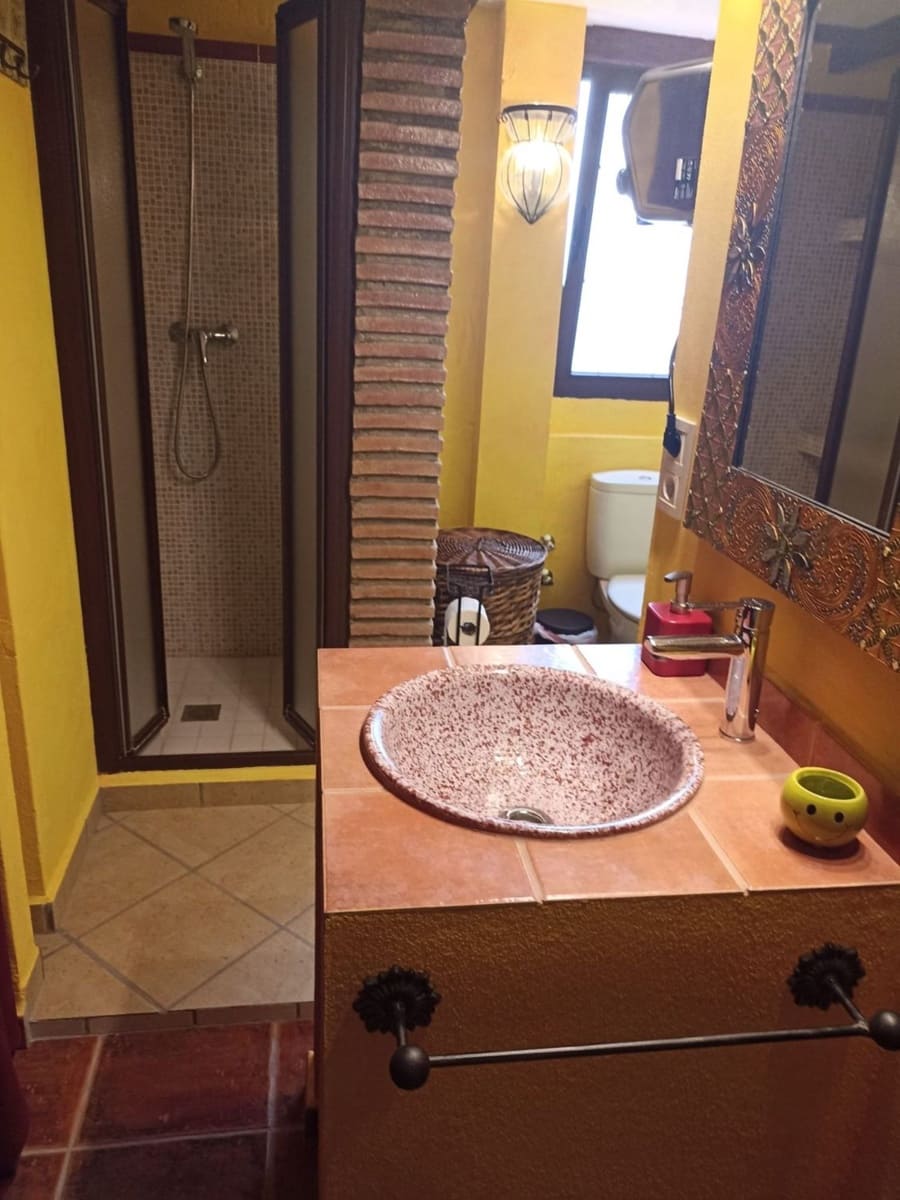 9 soveværelse Villa til salg i Malaga by med swimmingpool garage - € 980.000 (Ref: 7736023)