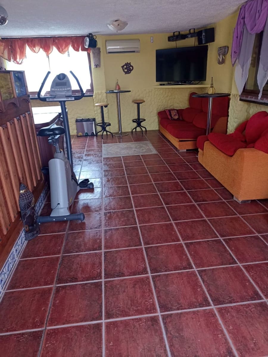 9 soveværelse Villa til salg i Malaga by med swimmingpool garage - € 980.000 (Ref: 7736023)