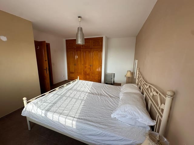 4 slaapkamer Villa te koop in Almayate, Vélez-Málaga - € 350.000 (Ref: 8531194)