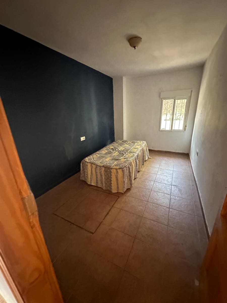 4 soveværelse Villa til salg i Almayate - € 350.000 (Ref: 8531194)