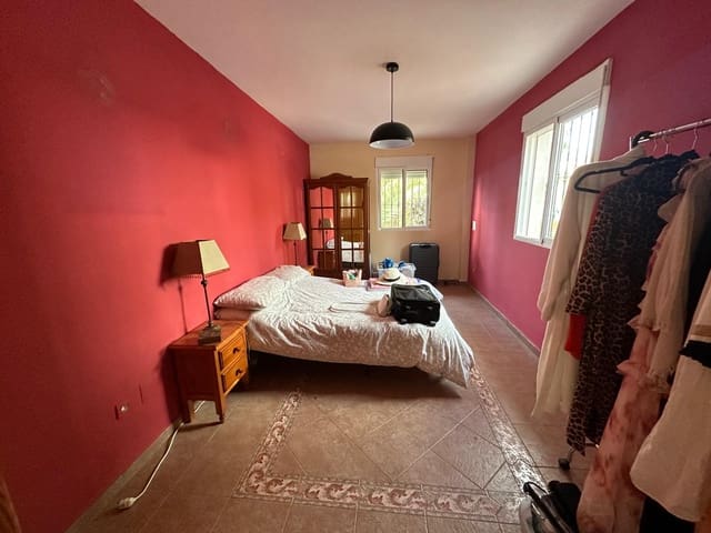 4 slaapkamer Villa te koop in Almayate, Vélez-Málaga - € 350.000 (Ref: 8531194)