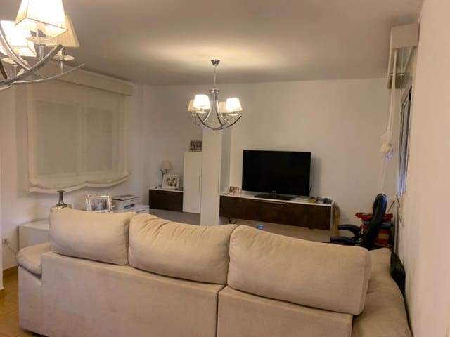 3 sypialnia Willa na sprzedaż w Torrox-Costa, Torrox z basenem garażem - 369 000 € (Ref: 8546100)