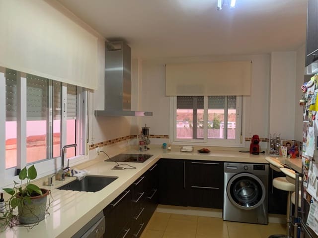 3 sypialnia Willa na sprzedaż w Torrox-Costa, Torrox z basenem garażem - 369 000 € (Ref: 8546100)