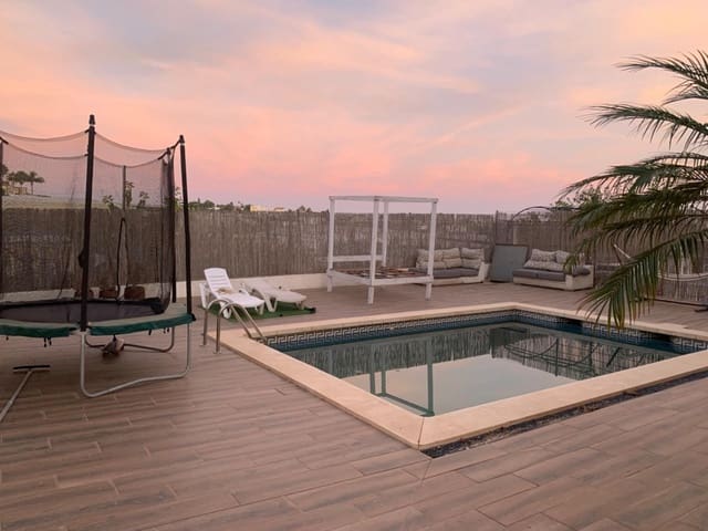 3 sypialnia Willa na sprzedaż w Torrox-Costa, Torrox z basenem garażem - 369 000 € (Ref: 8546100)