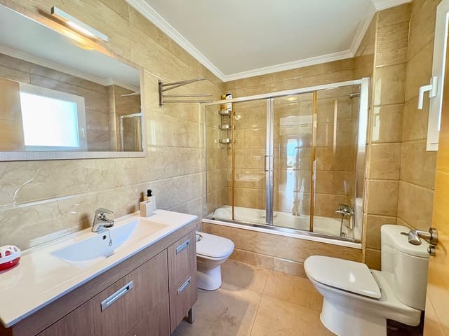 2 soveværelse Penthouse til salg i Torre del Mar, Vélez-Málaga med swimmingpool garage - € 420.000 (Ref: 8647123)