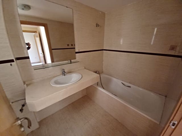 3 makuuhuone Huoneisto myytävänä paikassa Torre del Mar, Vélez-Málaga mukana uima-altaan - 285 000 € (Ref: 9699226)