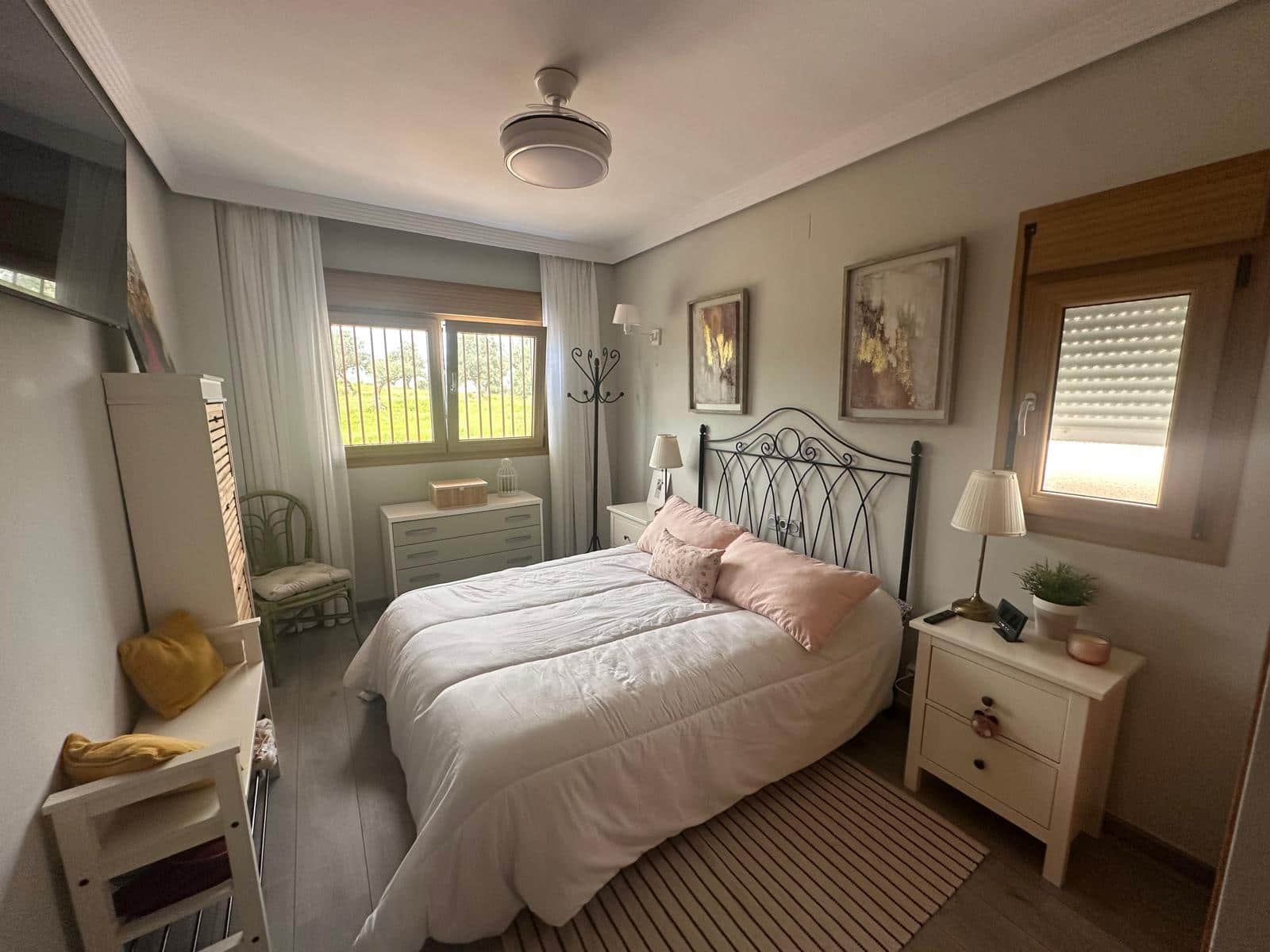 Adosado de 3 habitaciones en Caleta de Vélez en venta con piscina - 430.000 € (Ref: 9735960)