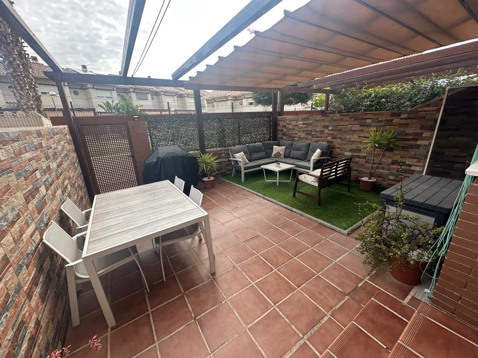 Adosado de 3 habitaciones en Caleta de Vélez en venta con piscina - 430.000 € (Ref: 9735960)