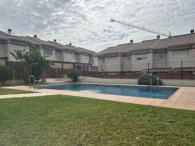 3 sovrum Radhus till salu i Caleta de Vélez, Vélez-Málaga med pool - 430 000 € (Ref: 9735960)