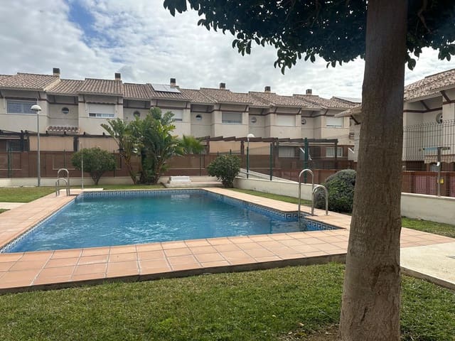 3 sovrum Radhus till salu i Caleta de Vélez, Vélez-Málaga med pool - 430 000 € (Ref: 9735960)