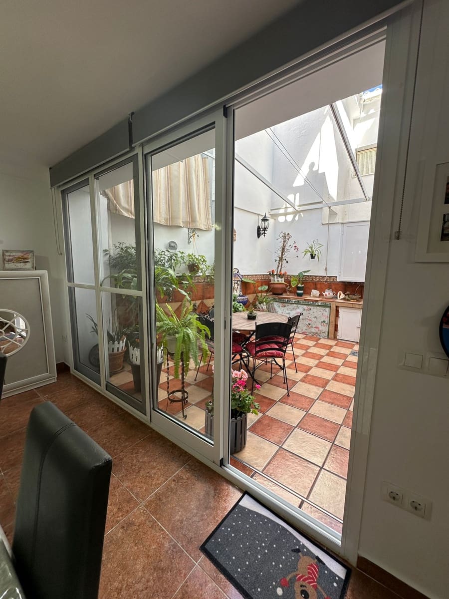 Townhouse for sale in Velez-Malaga - € 308,500 (Ref: 9784363)