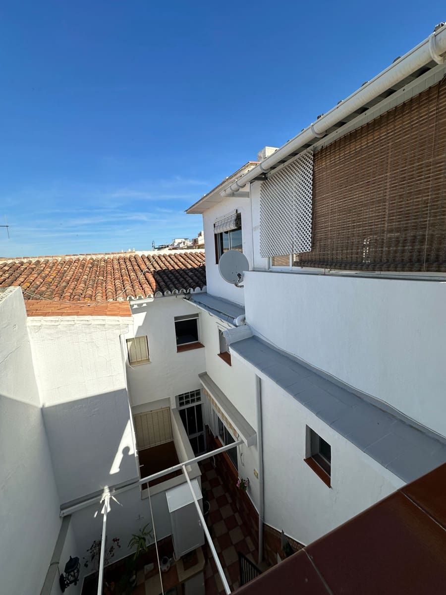 Townhouse for sale in Velez-Malaga - € 308,500 (Ref: 9784363)