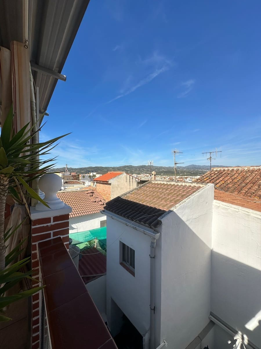 Townhouse for sale in Velez-Malaga - € 308,500 (Ref: 9784363)