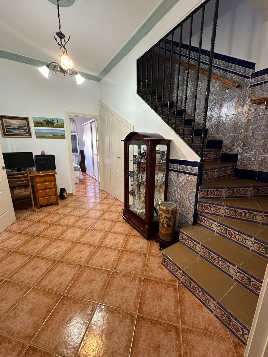 Townhouse for sale in Velez-Malaga - € 308,500 (Ref: 9784363)