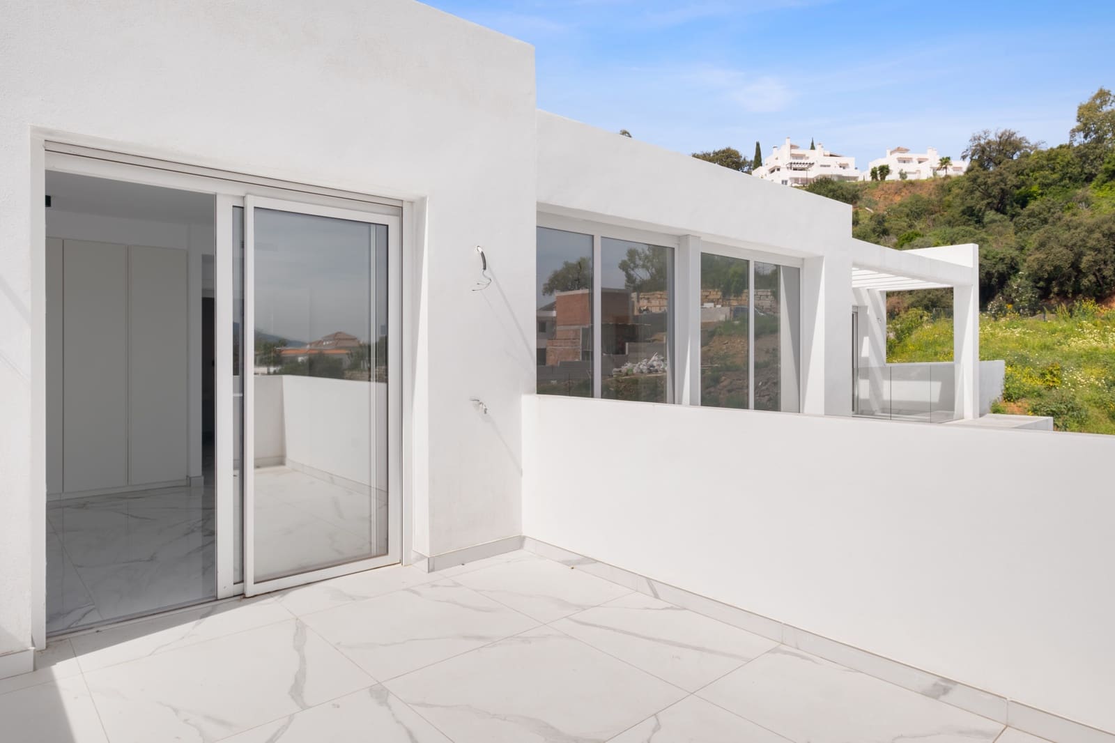 Villa for sale in Marbella with pool garage - € 1,599,000 (Ref: 9797413)