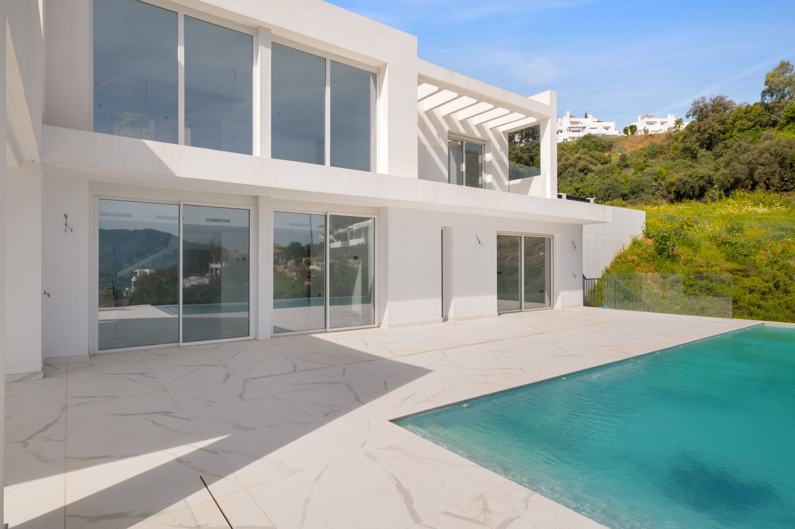 Villa for sale in Marbella with pool garage - € 1,599,000 (Ref: 9797413)