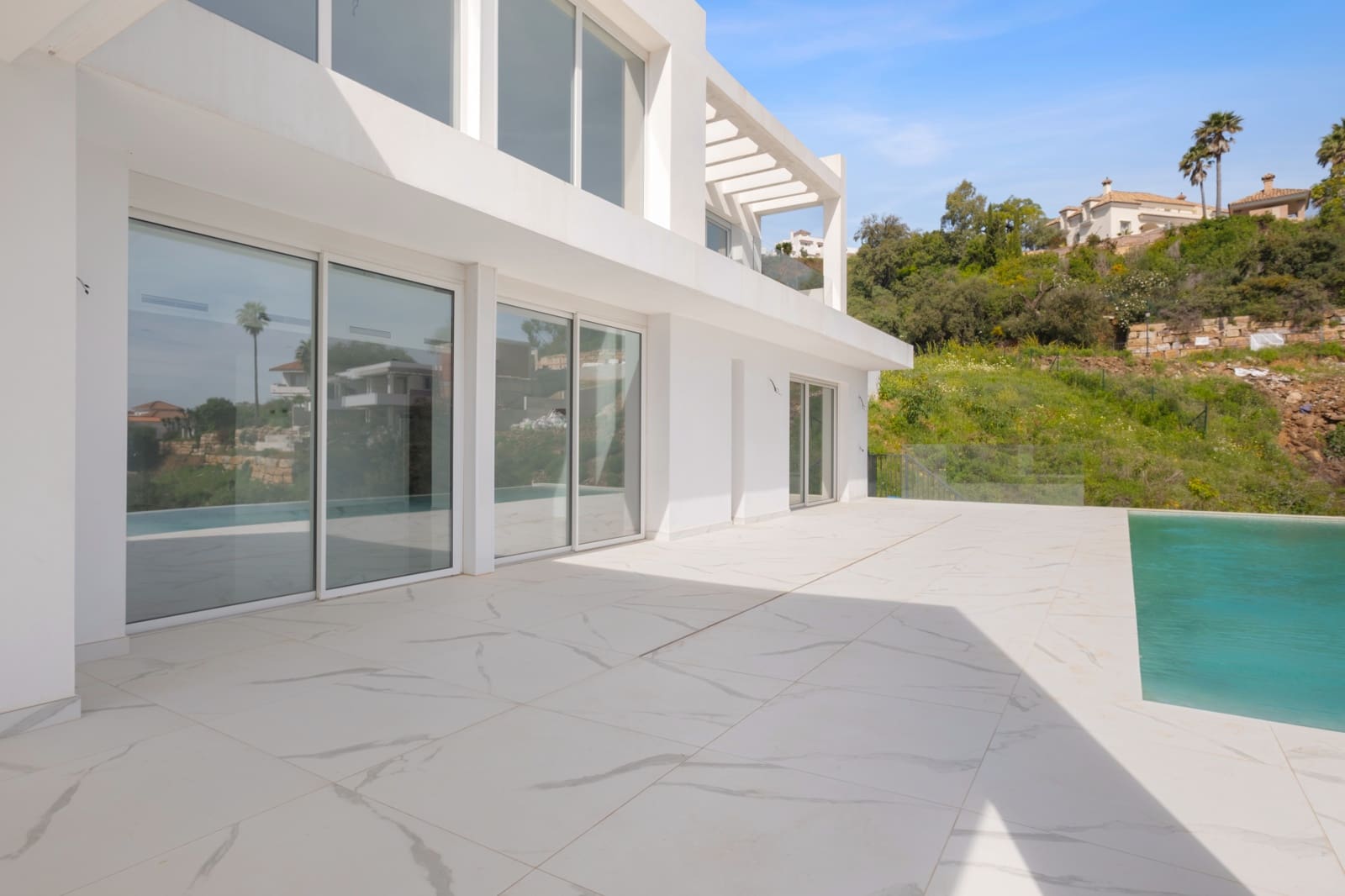 Villa for sale in Marbella with pool garage - € 1,599,000 (Ref: 9797413)