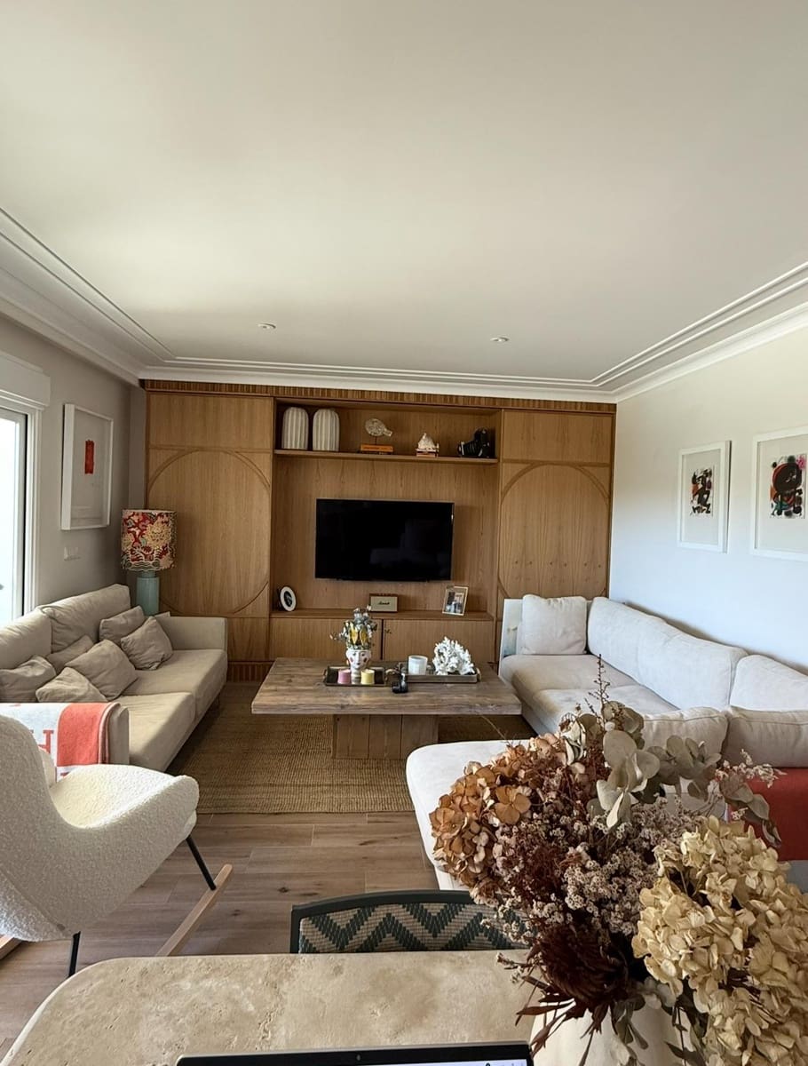 3 soverom Leilighet til salgs i Malaga by med svømmebasseng garasje - € 995 000 (Ref: 9818458)