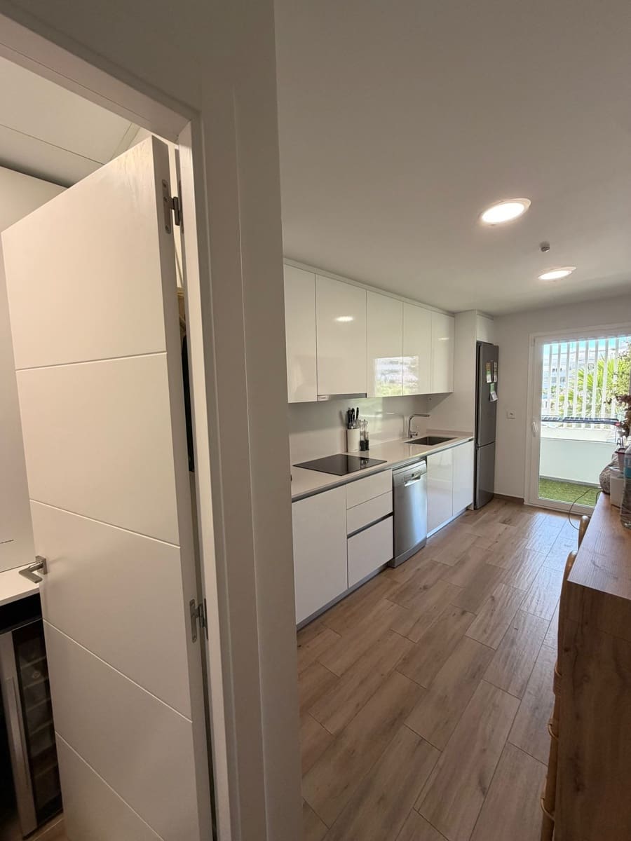 3 soverom Leilighet til salgs i Malaga by med svømmebasseng garasje - € 995 000 (Ref: 9818458)