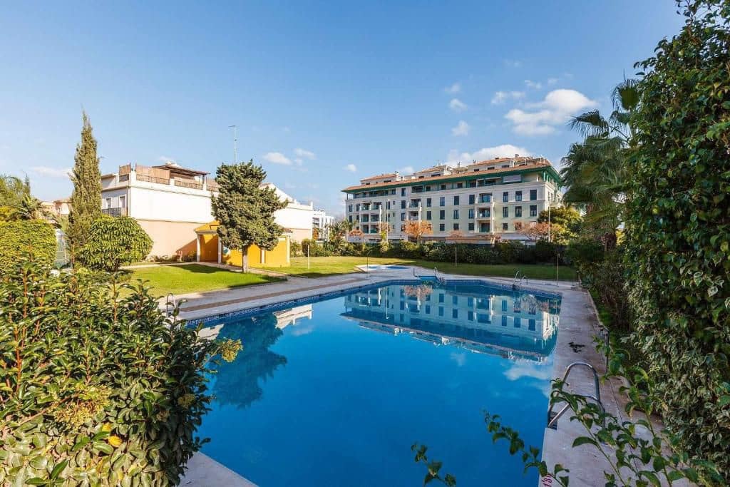 2 bedroom Penthouse for sale in Torre del Mar with pool garage - € 375,000 (Ref: 9838486)