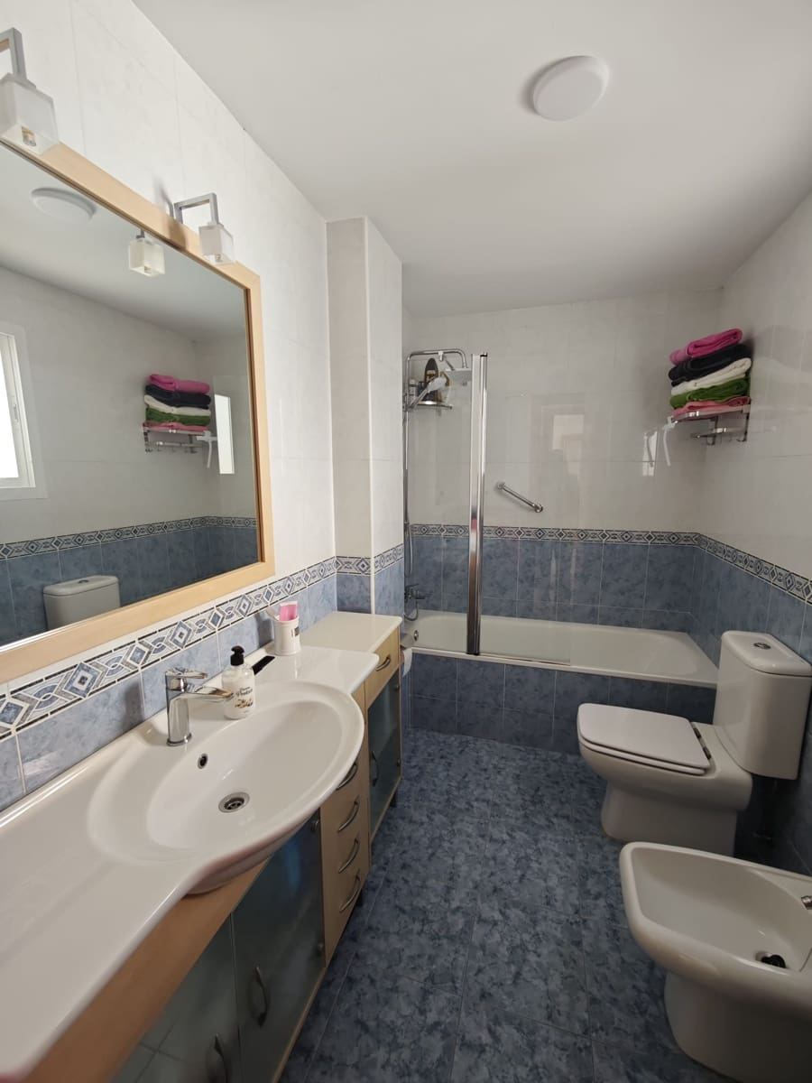2 bedroom Penthouse for sale in Torre del Mar with pool garage - € 375,000 (Ref: 9838486)