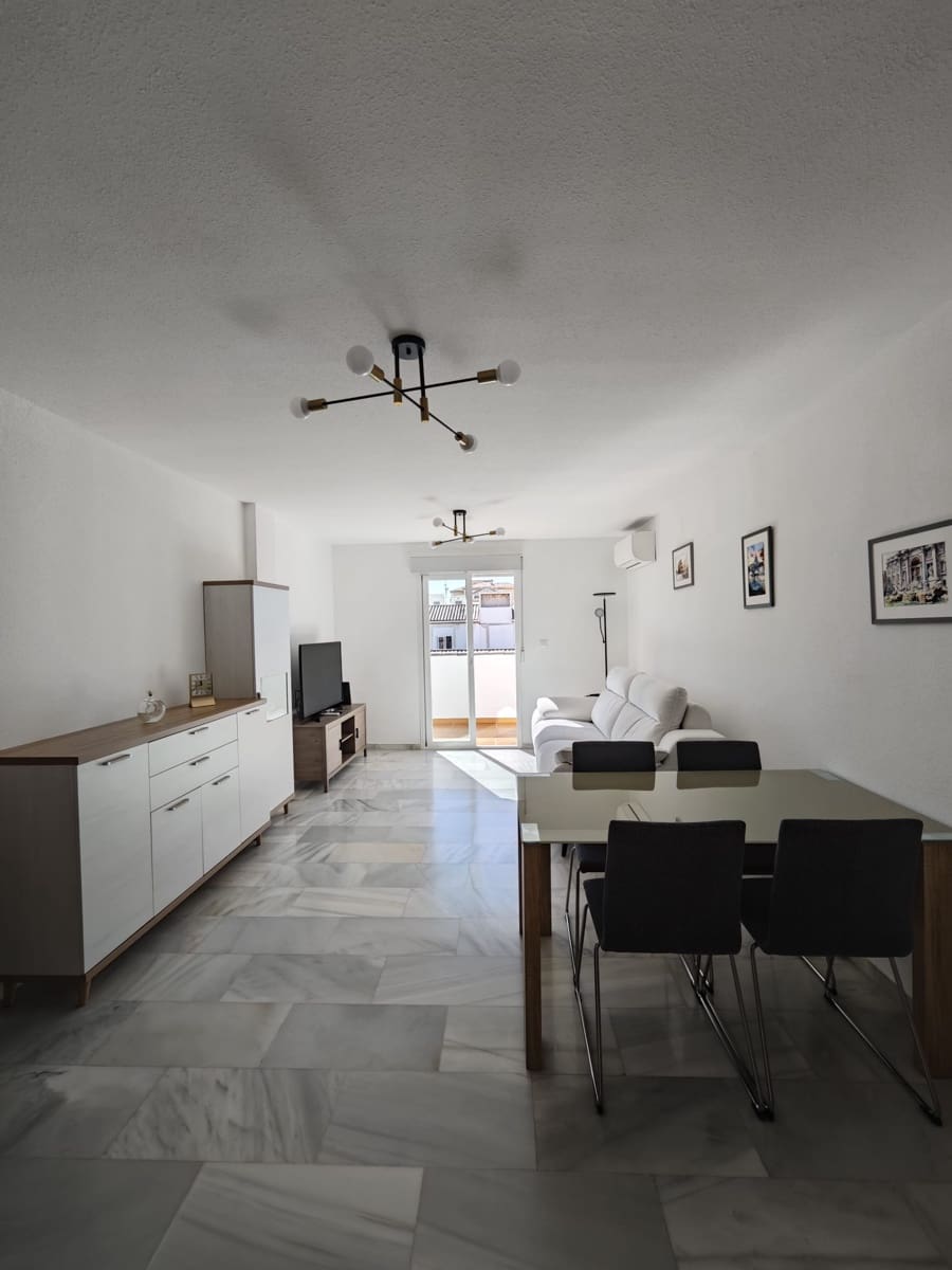 2 bedroom Penthouse for sale in Torre del Mar with pool garage - € 375,000 (Ref: 9838486)