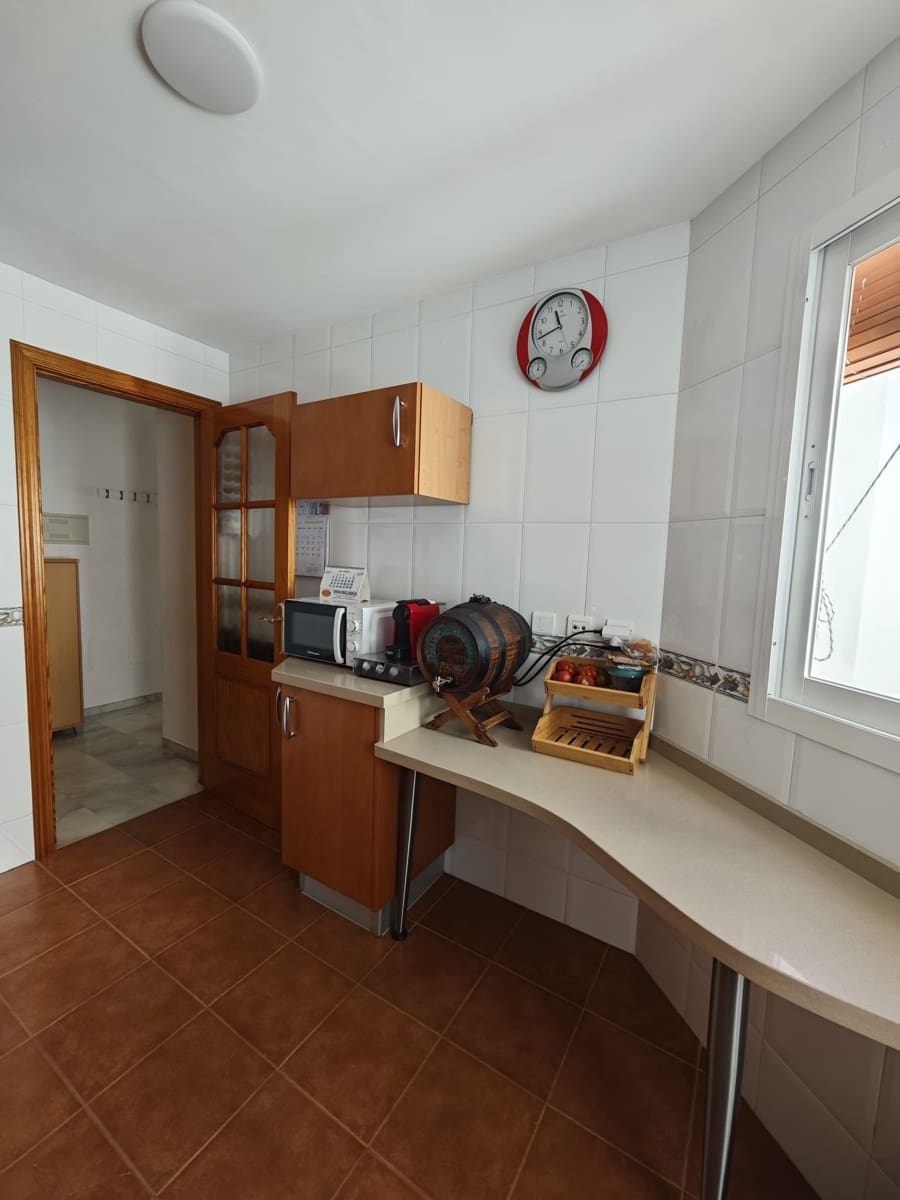 2 bedroom Penthouse for sale in Torre del Mar with pool garage - € 375,000 (Ref: 9838486)