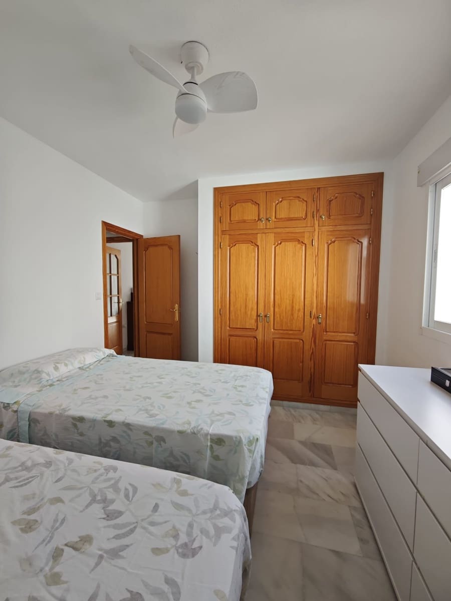 2 bedroom Penthouse for sale in Torre del Mar with pool garage - € 375,000 (Ref: 9838486)